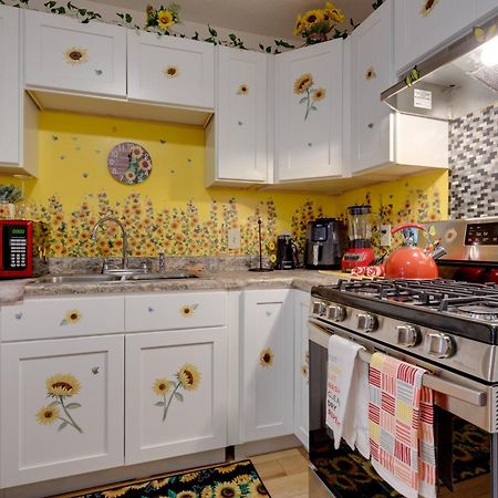 Stunning Gulfport Getaway About 1 Mi To The Beach Exterior foto
